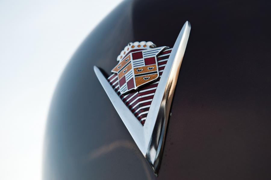  Cadillac Series 62 Convertible Coupe 1947 года  (фото 2 из 32)